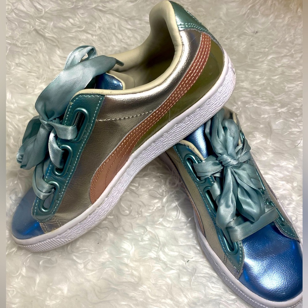 PUMA metallic sneakers with satin laces